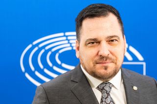 Ničí demokracii. Zdechovský volá po zásadní změně...